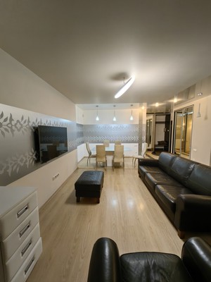 Продам трехкомнатную (3-комн.) квартиру, Достоевского ул, 66/17, Казань г