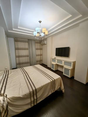 Продам трехкомнатную (3-комн.) квартиру, Достоевского ул, 66/17, Казань г