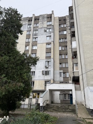 Продам двухкомнатную (2-комн.) квартиру, Севастопольская ул, 94, Симферополь г