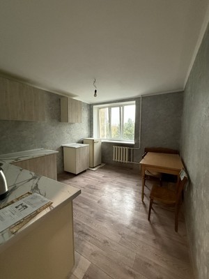 Продам двухкомнатную (2-комн.) квартиру, Севастопольская ул, 94, Симферополь г