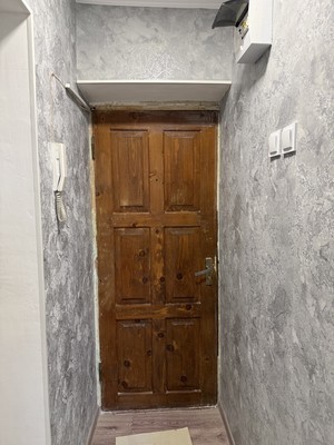 Продам двухкомнатную (2-комн.) квартиру, Севастопольская ул, 94, Симферополь г