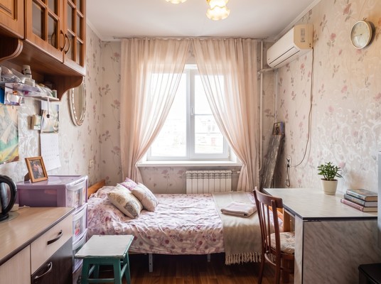 Продам комнату в 8-комн. квартире, Куникова ул, 92, Новороссийск г