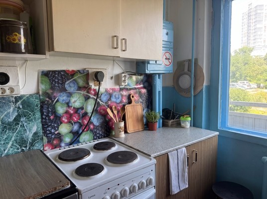 Продам комнату в 8-комн. квартире, Куникова ул, 92, Новороссийск г