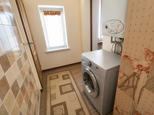 Продам однокомнатную (1-комн.) квартиру, Телевизионный пер, 4, Симферополь г