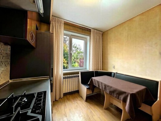 Продам двухкомнатную (2-комн.) квартиру, Чаадаева ул, 13, Калининград г