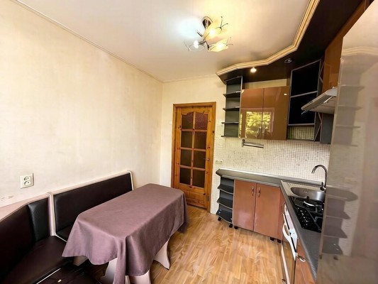 Продам двухкомнатную (2-комн.) квартиру, Чаадаева ул, 13, Калининград г