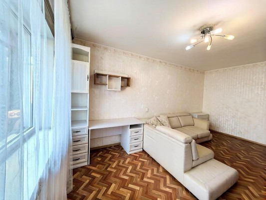Продам двухкомнатную (2-комн.) квартиру, Чаадаева ул, 13, Калининград г