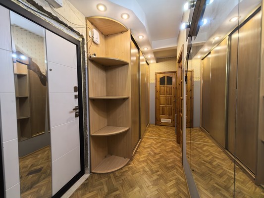 Продам двухкомнатную (2-комн.) квартиру, Чаадаева ул, 13, Калининград г