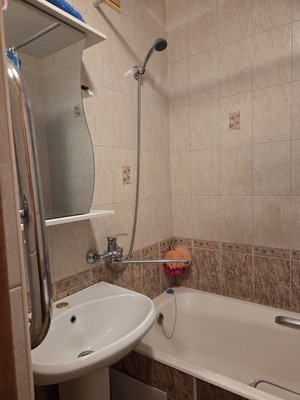 Продам двухкомнатную (2-комн.) квартиру, Ленина ул, 122, Волгодонск г
