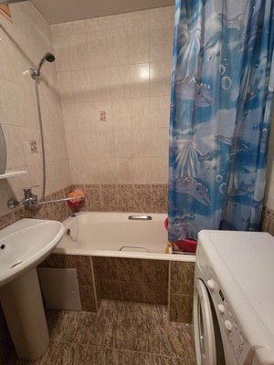 Продам двухкомнатную (2-комн.) квартиру, Ленина ул, 122, Волгодонск г