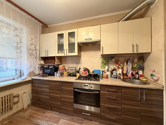 Продам двухкомнатную (2-комн.) квартиру, Медведева ул, 5, Брянск г