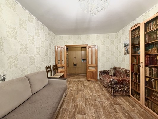 Продам двухкомнатную (2-комн.) квартиру, Медведева ул, 5, Брянск г