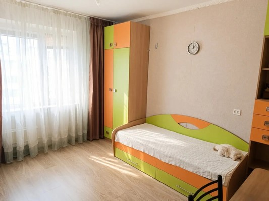 Продам двухкомнатную (2-комн.) квартиру, Южная ул, 6, Новороссийск г