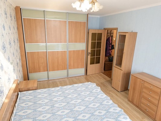 Продам двухкомнатную (2-комн.) квартиру, Южная ул, 6, Новороссийск г