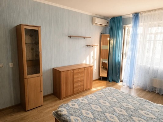 Продам двухкомнатную (2-комн.) квартиру, Южная ул, 6, Новороссийск г