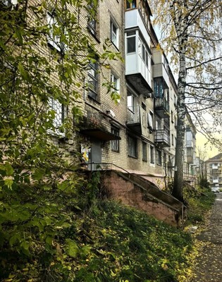 Продам комнату в 5-комн. квартире, Льва Толстого ул, 21, Березники г