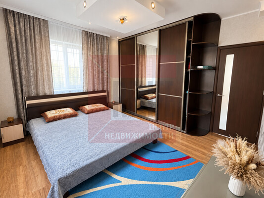Продам двухкомнатную (2-комн.) квартиру, Ладушкина пер, 13, Калининград г