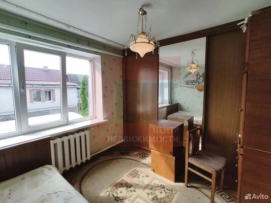 Продам трехкомнатную (3-комн.) квартиру, Окская ул, 13, Калининград г