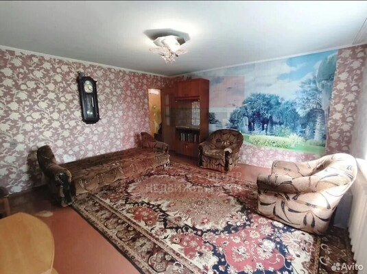 Продам трехкомнатную (3-комн.) квартиру, Окская ул, 13, Калининград г