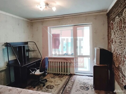Продам трехкомнатную (3-комн.) квартиру, Окская ул, 13, Калининград г