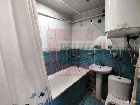 Продам трехкомнатную (3-комн.) квартиру, Окская ул, 13, Калининград г