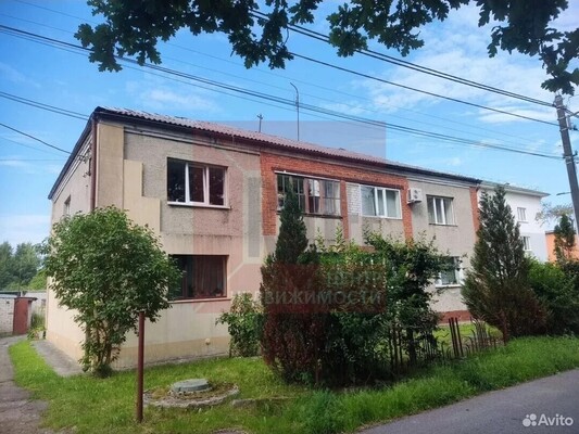Продам трехкомнатную (3-комн.) квартиру, Окская ул, 13, Калининград г