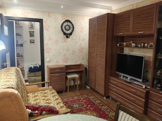 Продам однокомнатную (1-комн.) квартиру, 1, Автополигон п