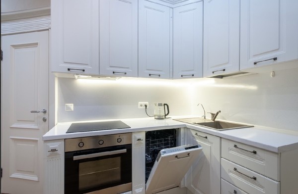 Продам двухкомнатную (2-комн.) квартиру, Мосфильмовская ул, 88к4, Москва г