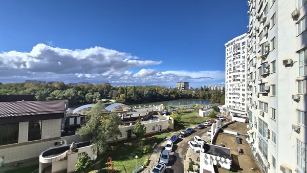 Сдам трехкомнатную (3-комн.) квартиру, Кубанская Набережная ул, 31, Краснодар г