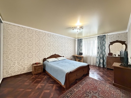 Продам трехкомнатную (3-комн.) квартиру, Хмельницкого ул, 39, Нальчик г