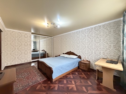 Продам трехкомнатную (3-комн.) квартиру, Хмельницкого ул, 39, Нальчик г