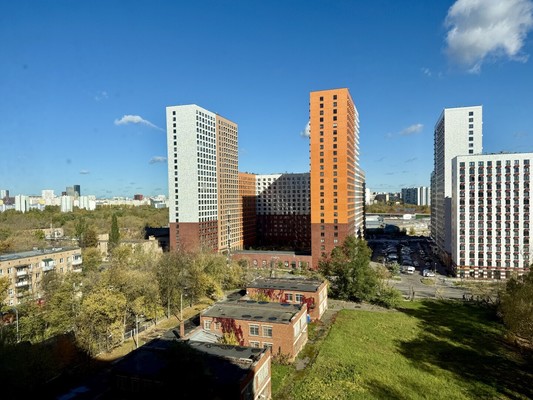 Продам трехкомнатную (3-комн.) квартиру, Ивовая ул, 6к2, Москва г
