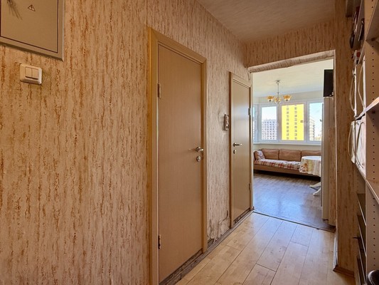 Продам трехкомнатную (3-комн.) квартиру, Ивовая ул, 6к2, Москва г