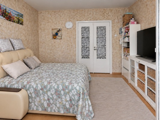 Продам трехкомнатную (3-комн.) квартиру, Ивовая ул, 6к2, Москва г