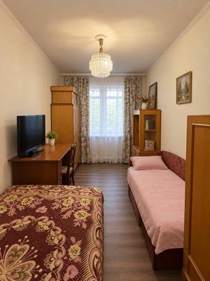 Продам трехкомнатную (3-комн.) квартиру, Лескова ул, 5, Москва г