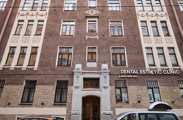 Продам трехкомнатную (3-комн.) квартиру, Большая Конюшенная ул, 19/8А, Санкт-Петербург г