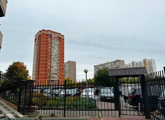 Продам двухкомнатную (2-комн.) квартиру, 3-е почтовое отделение ул, 65, Люберцы г