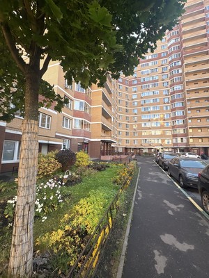 Продам двухкомнатную (2-комн.) квартиру, Зеленые аллеи б-р, 7, Видное г