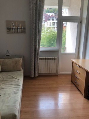 Продам двухкомнатную (2-комн.) квартиру, Серафимовича (Хостинский р-н) ул, 5, Сочи г