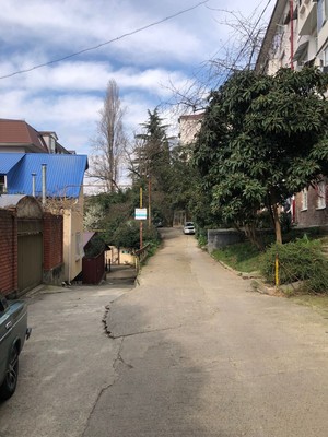 Продам двухкомнатную (2-комн.) квартиру, Серафимовича (Хостинский р-н) ул, 5, Сочи г