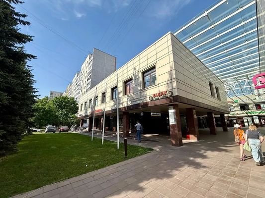 Продам коммерческое помещение 7 337,1 м2, Луганская ул, 5, Москва г