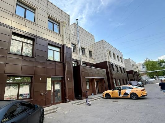 Продам коммерческое помещение 7 337,1 м2, Луганская ул, 5, Москва г