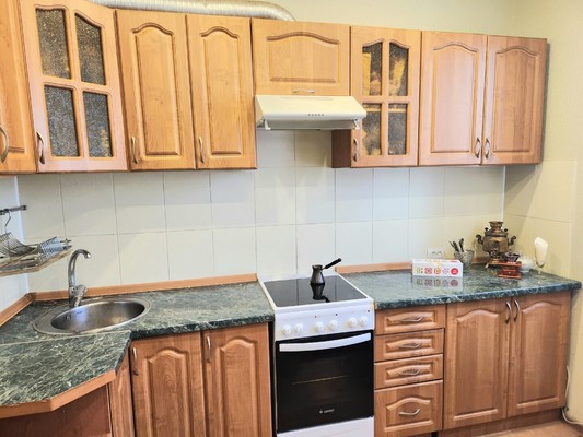 Продам двухкомнатную (2-комн.) квартиру, Старостина ул, 57, Мурманск г