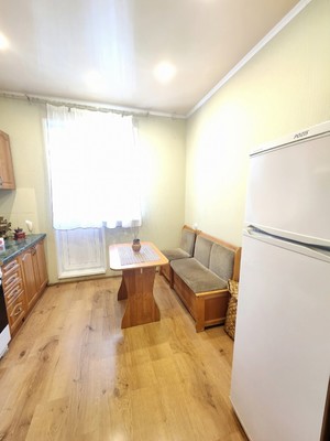 Продам двухкомнатную (2-комн.) квартиру, Старостина ул, 57, Мурманск г