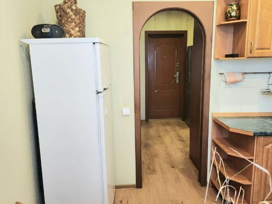 Продам двухкомнатную (2-комн.) квартиру, Старостина ул, 57, Мурманск г