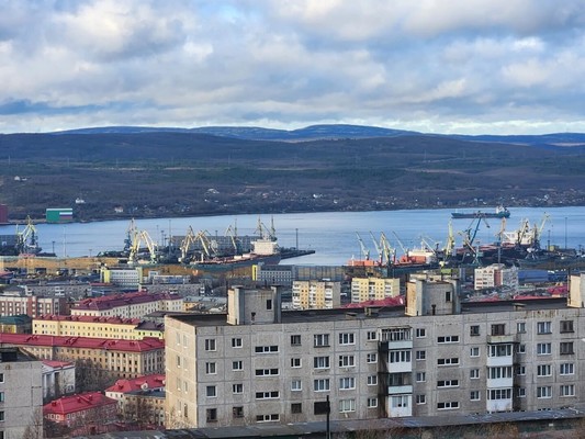 Продам двухкомнатную (2-комн.) квартиру, Старостина ул, 57, Мурманск г
