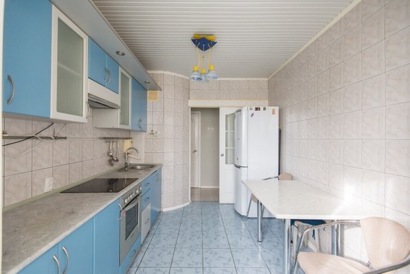 Продам трехкомнатную (3-комн.) квартиру, Зорге ул, 25к7, Ростов-на-Дону г