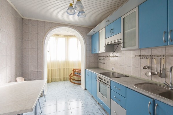 Продам трехкомнатную (3-комн.) квартиру, Зорге ул, 25к7, Ростов-на-Дону г