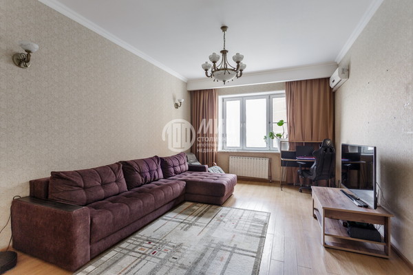 Продам двухкомнатную (2-комн.) квартиру, Соловьиная Роща ул, 10, Москва г