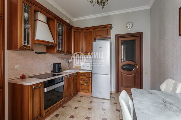 Продам двухкомнатную (2-комн.) квартиру, Соловьиная Роща ул, 10, Москва г
